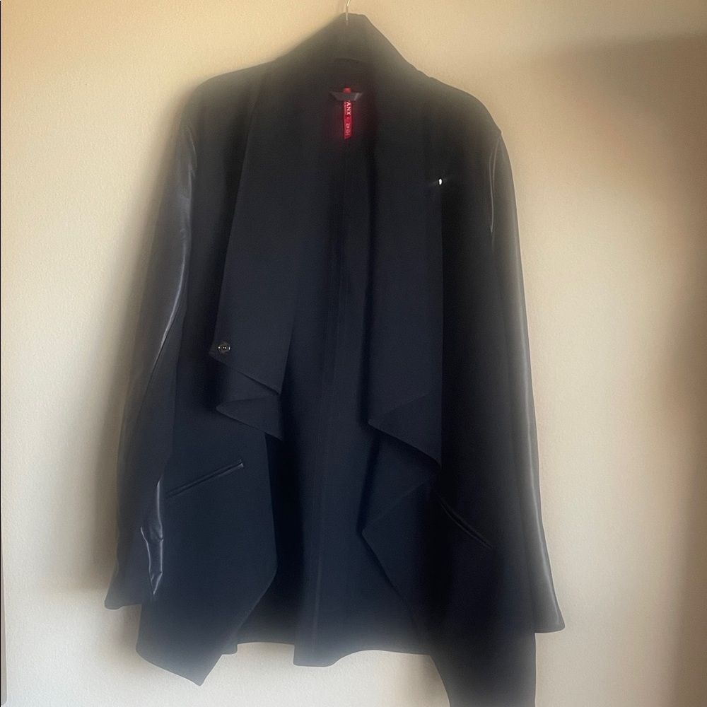 Spanx black Waterfall Jacket size xl worn two ways